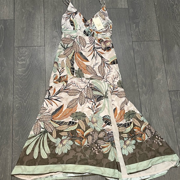 Name brand tropical dress, size Small - Picture 2 of 3